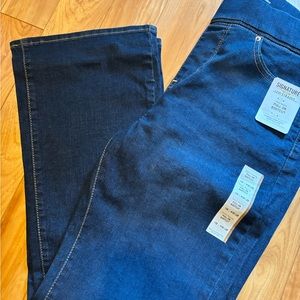 Signature by Levi Strauss size 10 S Short Petite